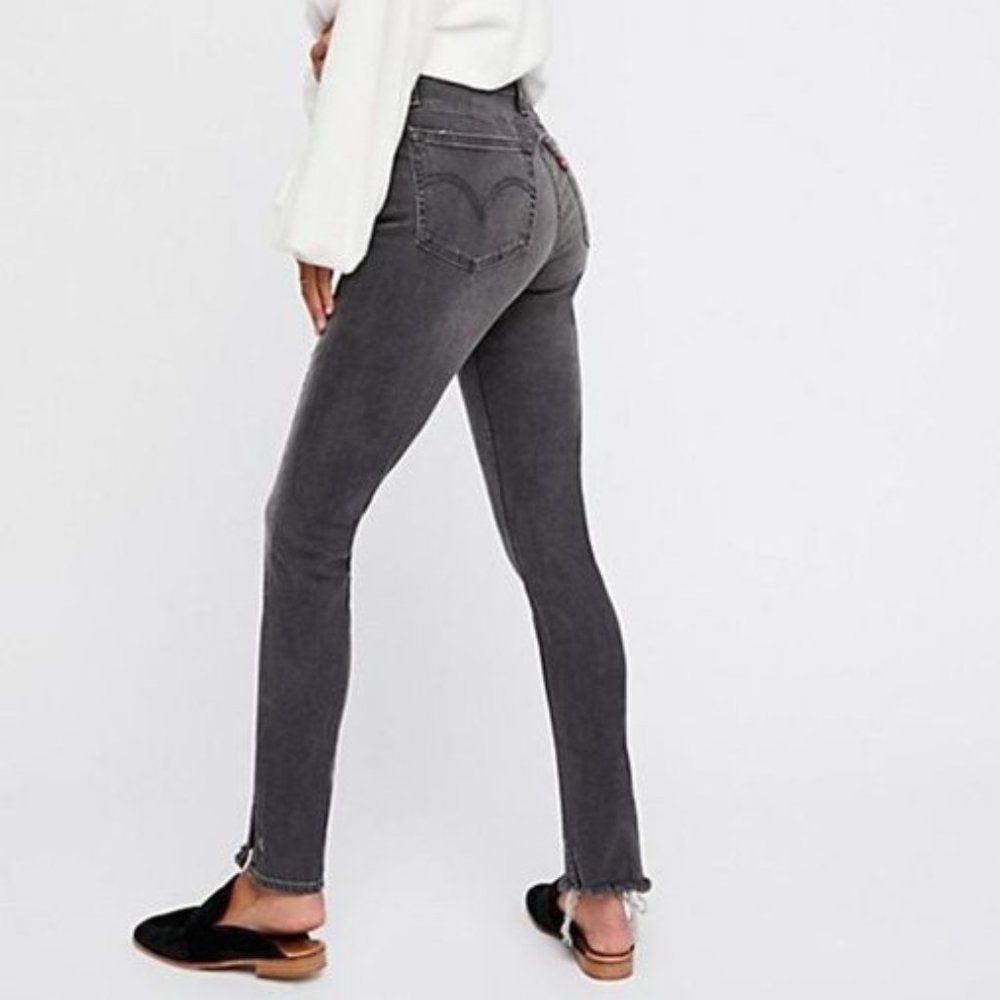 Levi's 721 Altered High Riske Skinny Jeans Size 28